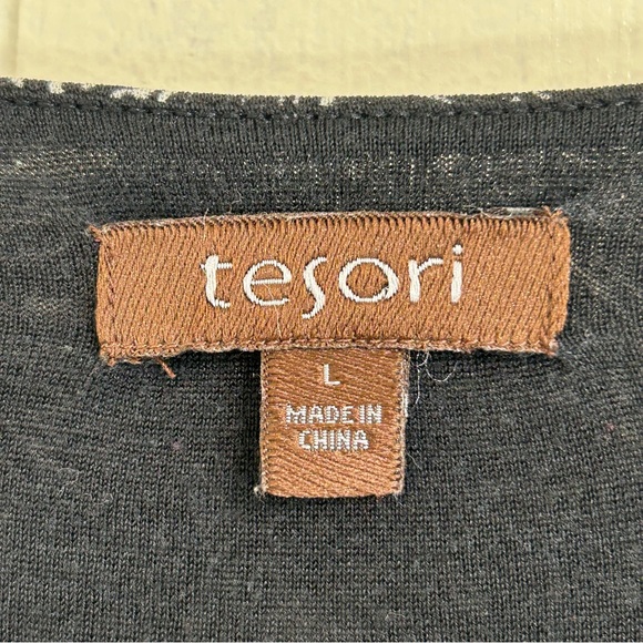 TESORI Tesori Black White V-Neckline Wrap 100% Silk Blouse Top Size Large. - Picture 12 of 13